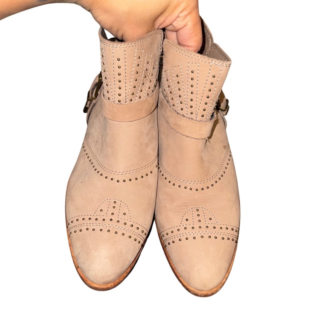 Vince Camuto Dorintina Nude western boho Leather Studded Buckle Ankle Booties - Picture 4 of 8